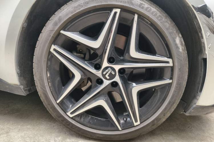 Used Rising F7 2023 Advanced Edition Right Front Wheel Hub