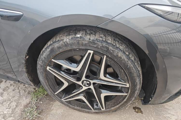 Used Rising F7 2023 Advanced Edition Right Front Wheel Hub