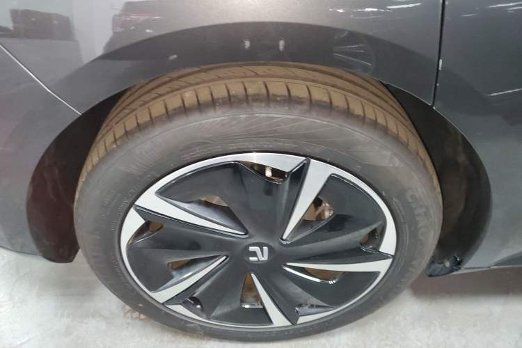 Used Rising F7 2023 Advanced Edition Right Rear Wheel Hub