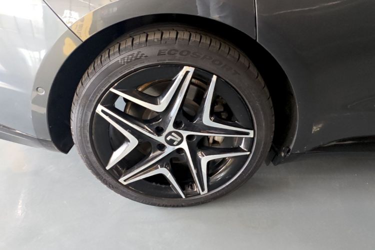 Used Rising F7 2023 Long-Range Pro Edition Right Rear Wheel Hub