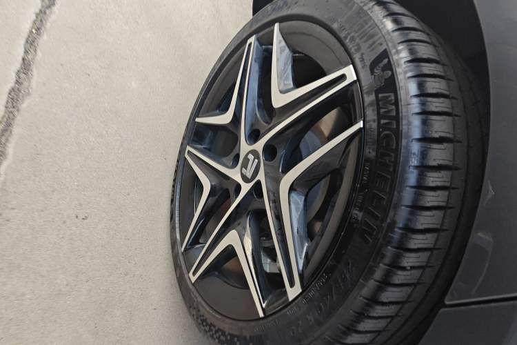 Used Rising F7 2023 Advanced Edition Right Rear Wheel Hub
