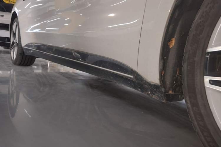 Used Rising F7 2023 Advanced Edition Right Side Sill