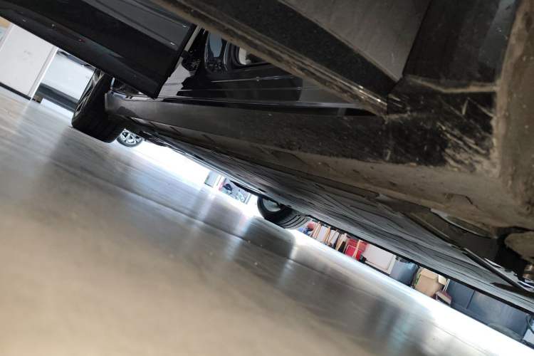 Used Rising F7 2023 Performance Pro Edition Right Side Sill