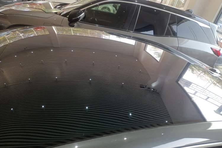 Used Rising F7 2023 Long-Range Pro Edition Roof