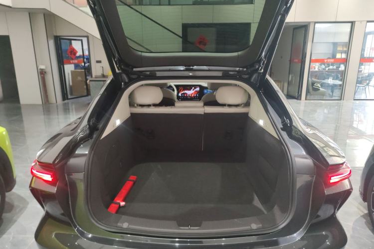 Used Rising F7 2023 Long-Range Pro Edition Trunk