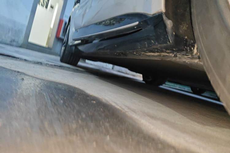 Used Rising F7 2023 Advanced Edition Chassis Front Right
