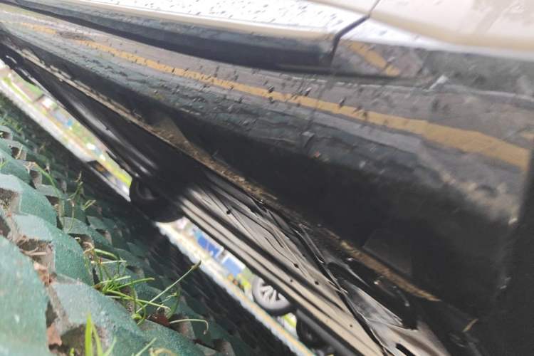 Used Rising F7 2023 Advanced Edition Chassis Front Right
