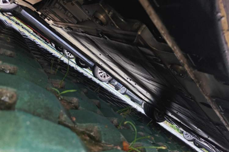 Used Rising F7 2023 Advanced Edition Chassis Rear Right