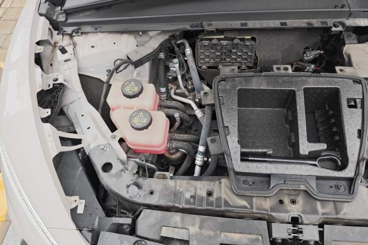 Used Rising F7 2023 Advanced Edition Engine Bay Right