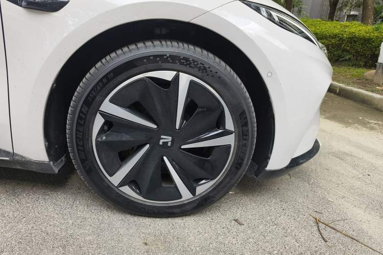 Used Rising F7 2023 Advanced Pro Edition Exterior 7
