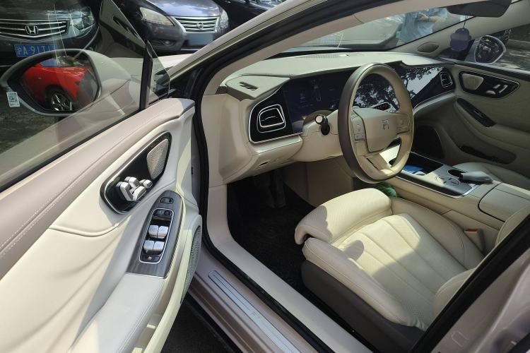 Used Rising F7 2023 Advanced Pro Edition Interior 3