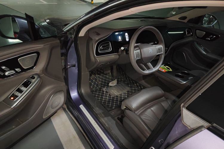 Used Rising F7 2023 Long-Range Pro Edition Interior 3