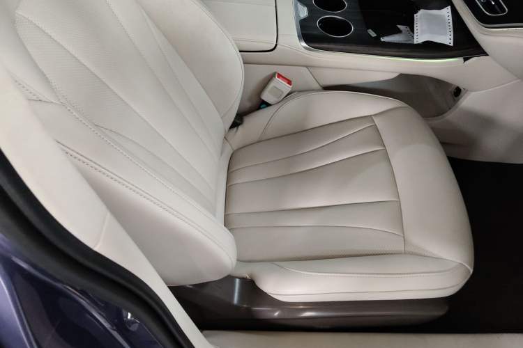 Used Rising F7 2023 Long-Range Pro Edition Right Front Seat