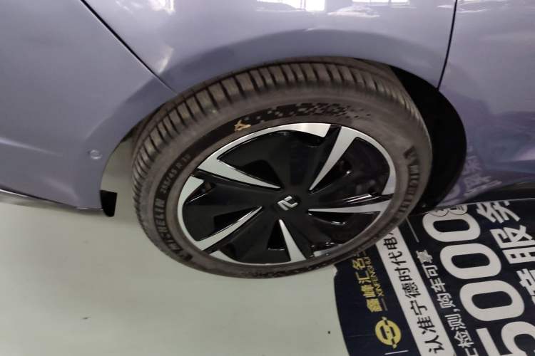 Used Rising F7 2023 Long-Range Pro Edition Right Rear Wheel Hub