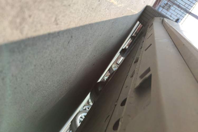 Used Rising F7 2023 Long-Range Edition Right Side Sill
