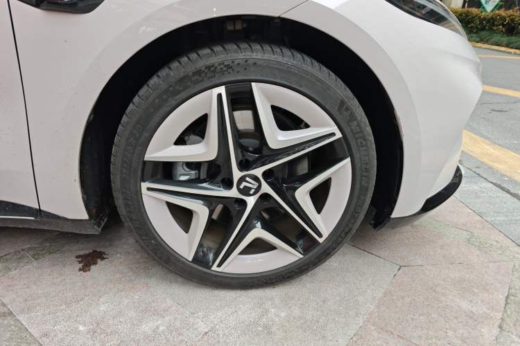 Used Rising F7 2023 Advanced Edition Exterior 7