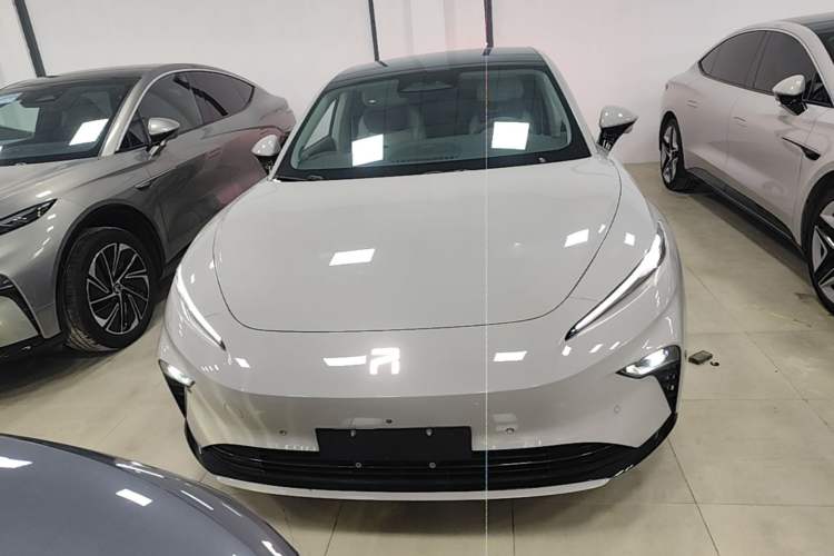Used Rising F7 2023 Advanced Pro Edition Front