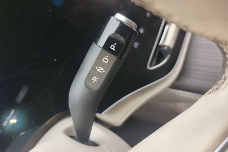 Used Rising F7 2023 Long-Range Pro Edition Gear Lever