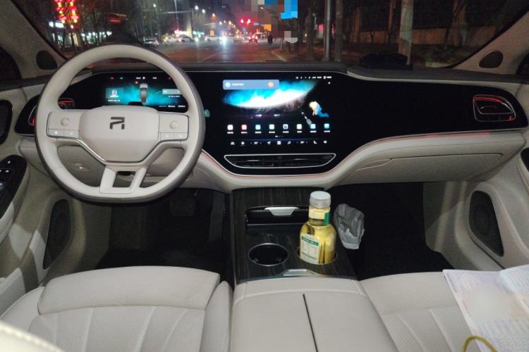 Used Rising F7 2023 Long-Range Edition Interior 2
