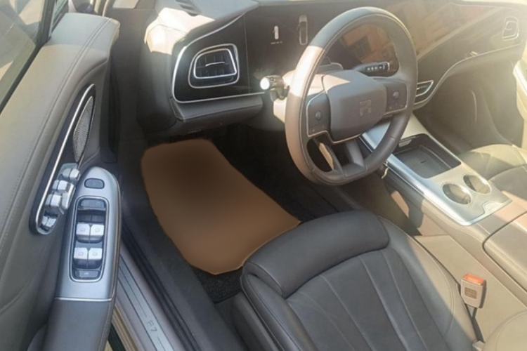 Used Rising F7 2023 Long-Range Pro Edition Interior 2