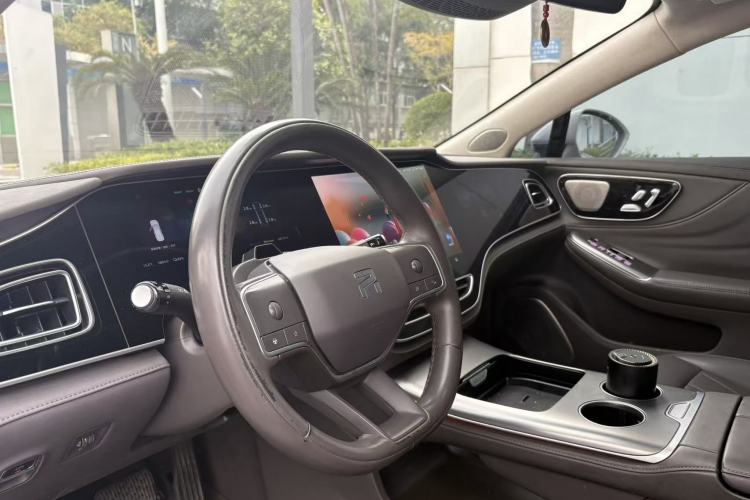 Used Rising F7 2023 Long-Range Pro Edition Interior 2