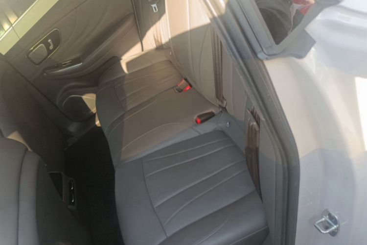 Used Rising F7 2023 Long-Range Pro Edition Interior 3