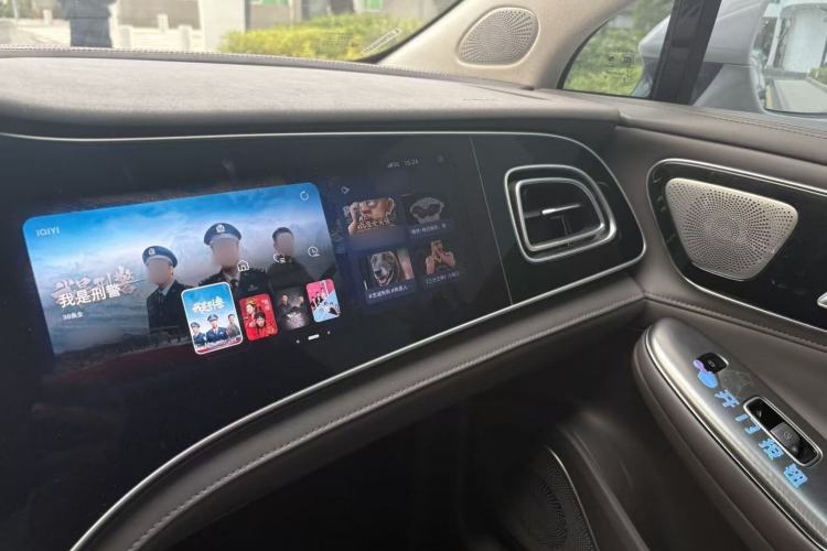 Used Rising F7 2023 Long-Range Pro Edition Interior 8