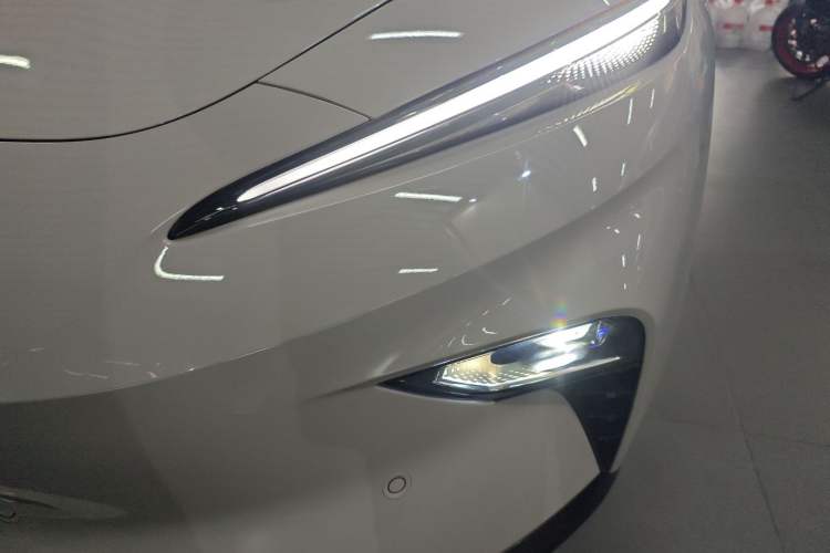 Used Rising F7 2023 Revised Version Long-Range Pro Edition Left Front Headlight