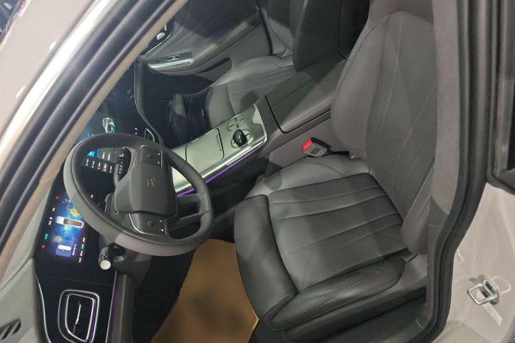 Used Rising F7 2023 Revised Version Long-Range Pro Edition Left Front Seat