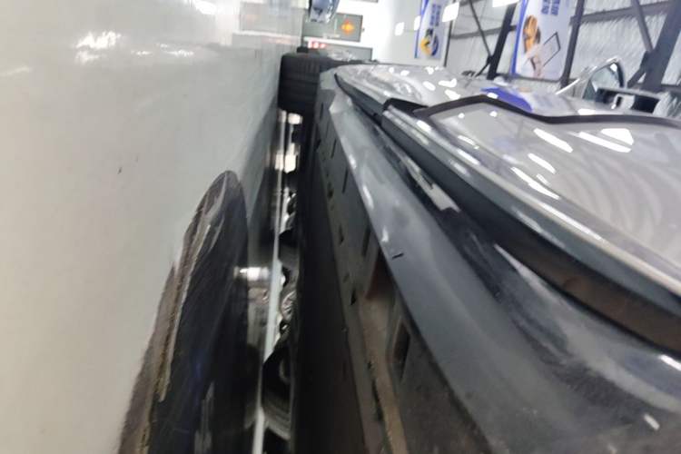 Used Rising F7 2023 Performance Pro Edition Left Side Sill