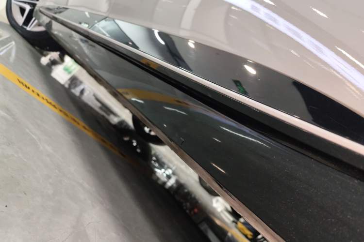 Used Rising F7 2023 Long-Range Edition Left Side Sill