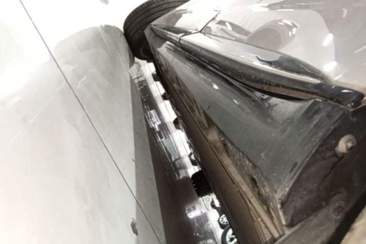 Used Rising F7 2023 Long-Range Pro Edition Left Side Sill