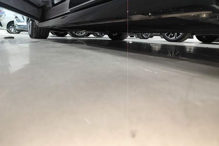 Used Rising F7 2023 Advanced Pro Edition Left Side Sill