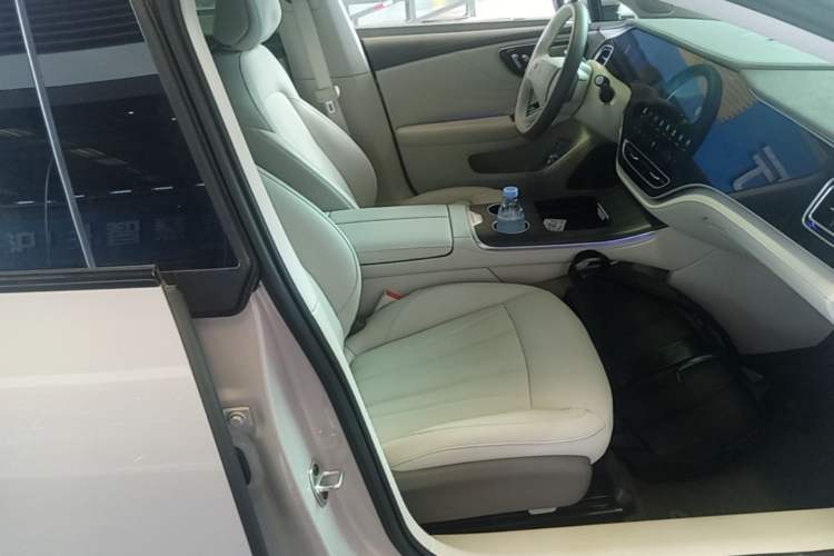 Used Rising F7 2023 Advanced Edition Right Front Seat