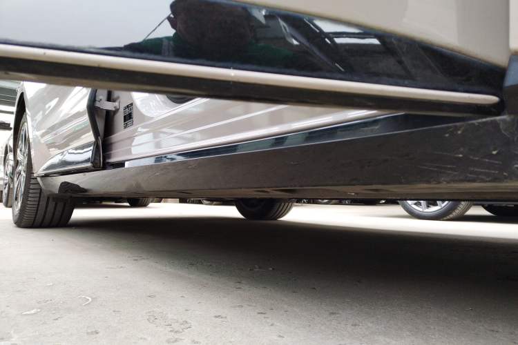 Used Rising F7 2023 Advanced Edition Right Side Sill