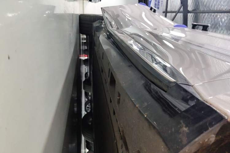 Used Rising F7 2023 Performance Pro Edition Right Side Sill