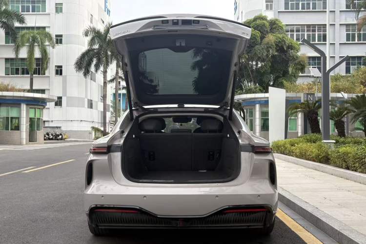 Used Rising F7 2023 Long-Range Pro Edition Trunk