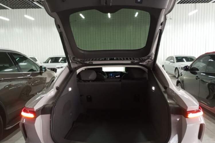 Used Rising F7 2023 Long-Range Pro Edition Trunk