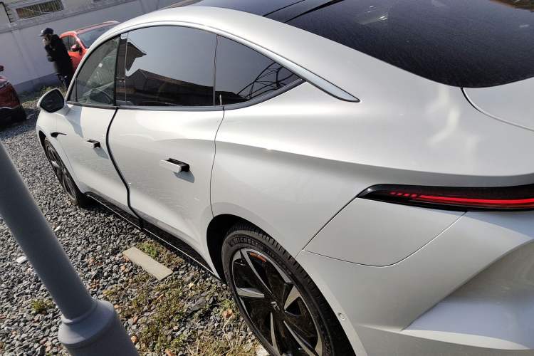 Used Rising F7 2023 Advanced Edition Exterior 3
