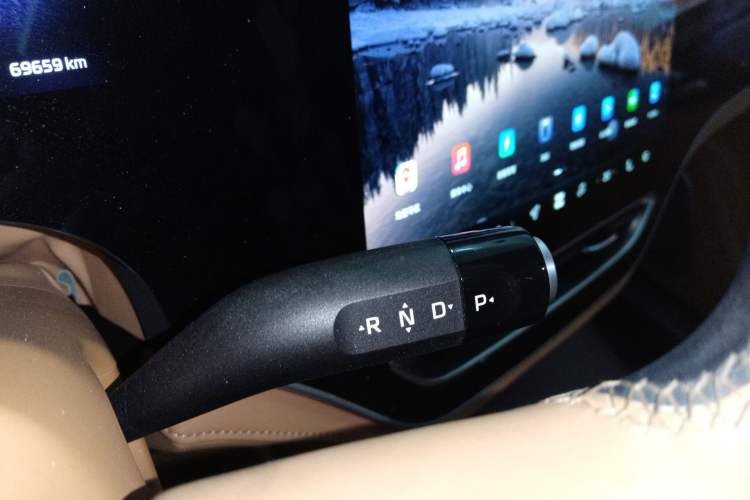 Used Rising F7 2023 Long-Range Edition Gear Lever