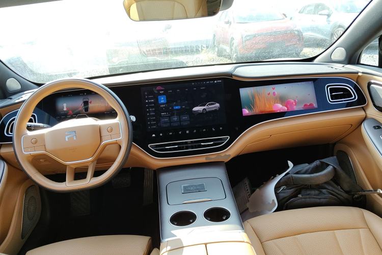 Used Rising F7 2023 Advanced Edition Interior 2