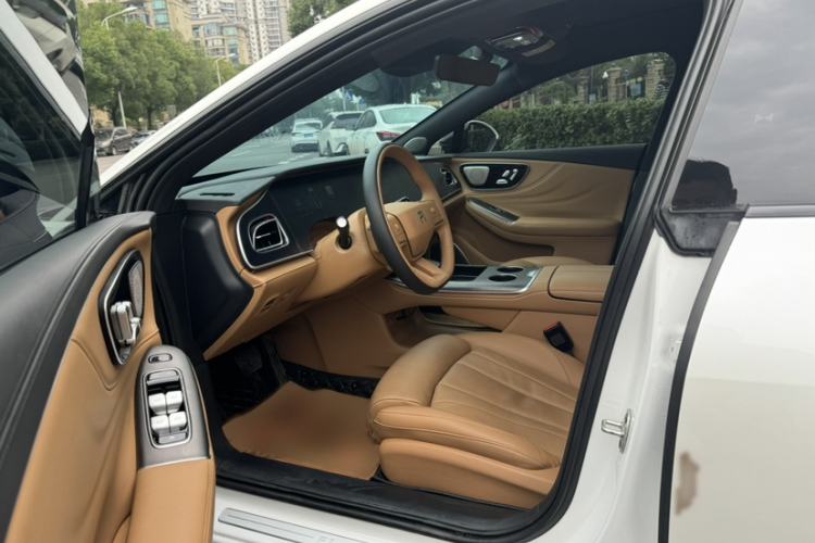 Used Rising F7 2023 Advanced Edition Interior 4