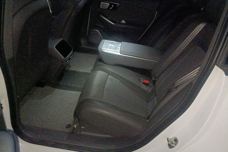 Used Rising F7 2023 Advanced Pro Edition Interior 4