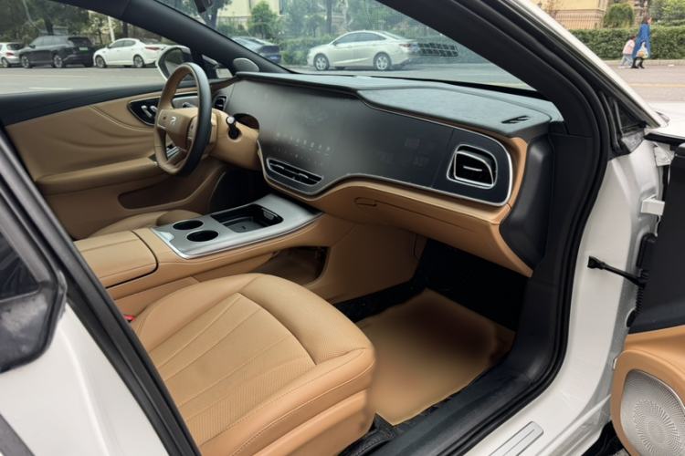 Used Rising F7 2023 Advanced Edition Interior 7