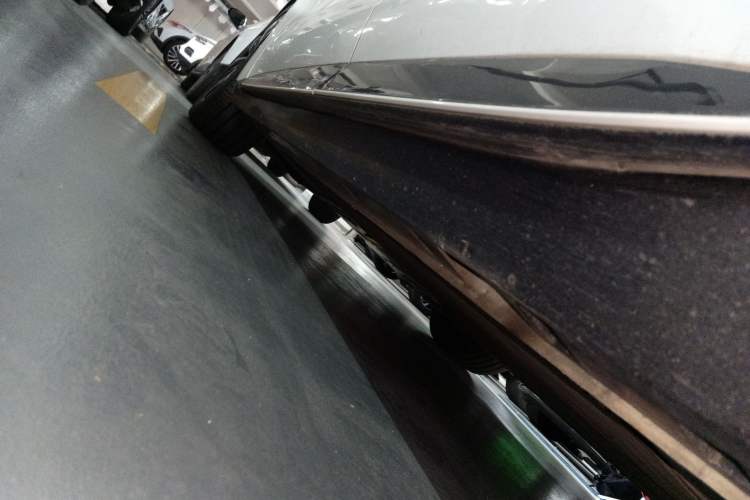 Used Rising F7 2023 Long-Range Edition Left Side Sill