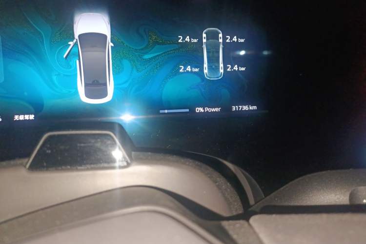 Used Rising F7 2023 Advanced Pro Edition Odometer Close Up