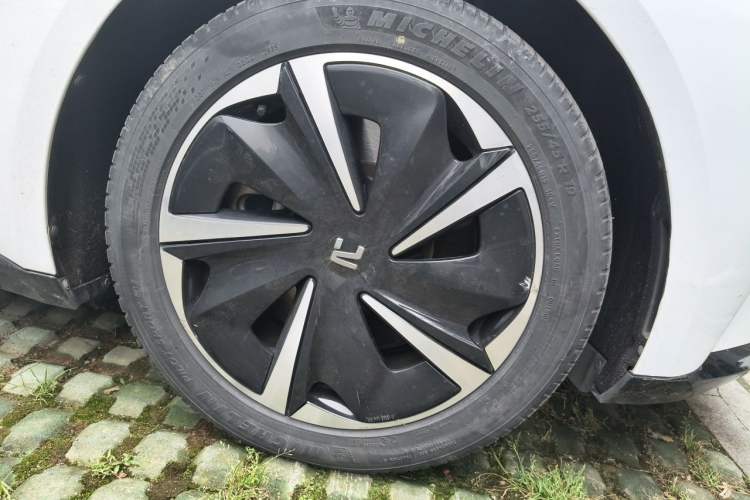 Used Rising F7 2023 Advanced Edition Right Front Wheel Hub