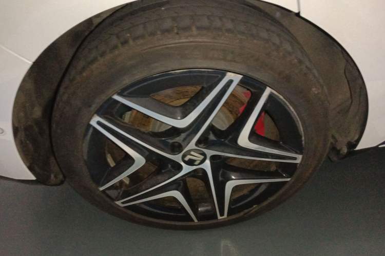 Used Rising F7 2023 Performance Pro Edition Right Rear Wheel Hub