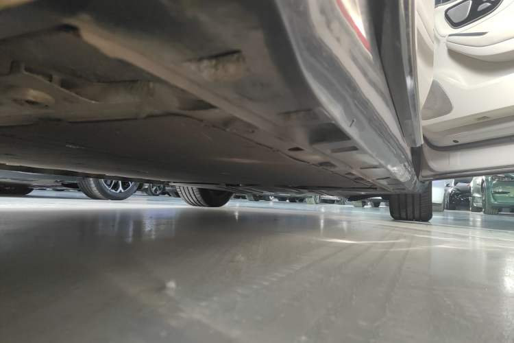Used Rising F7 2023 Advanced Edition Right Side Sill