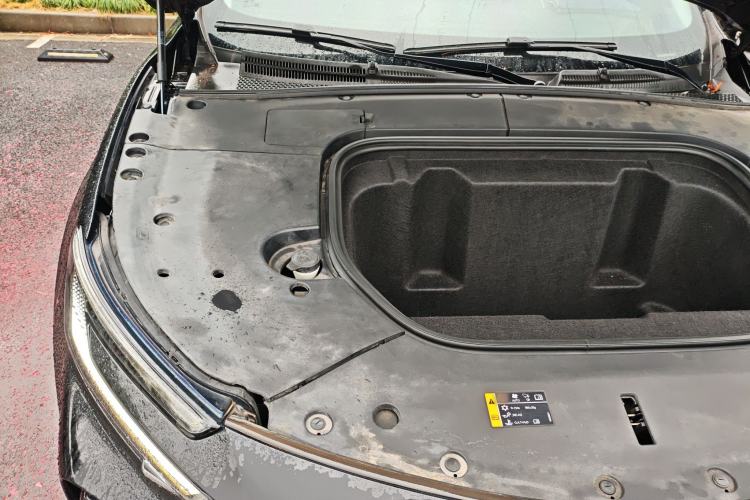 Used Rising MARVEL R 2021 Rear-Drive PRO Edition Engine Bay Right